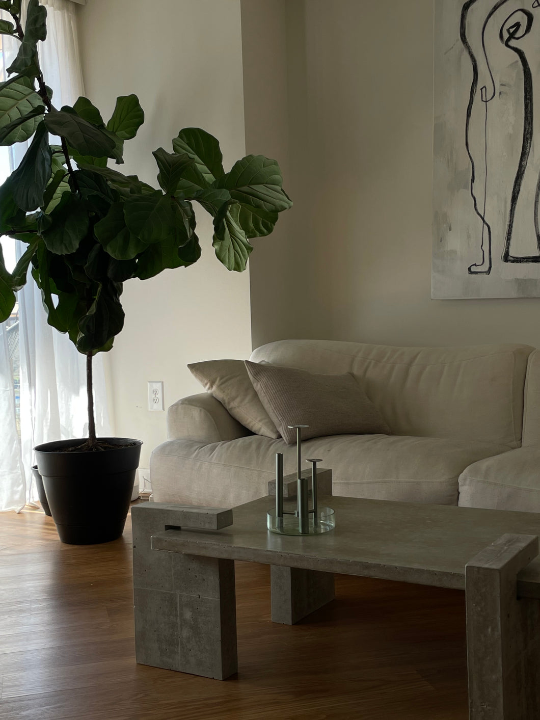 Leo Coffee Table in Grey Bone